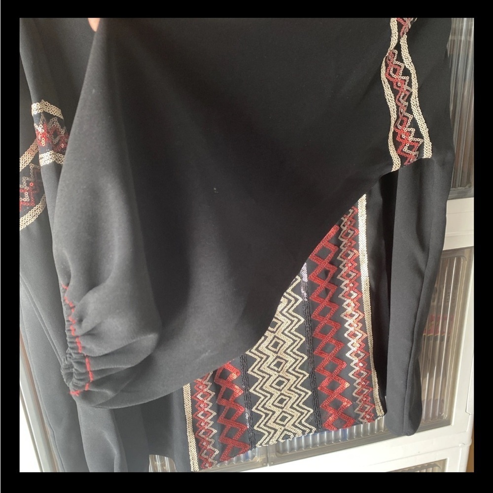 Chelsea & Violet Boho Top M Black & Sequin Embellished Long Sleeve tunic blous - Picture 4 of 8
